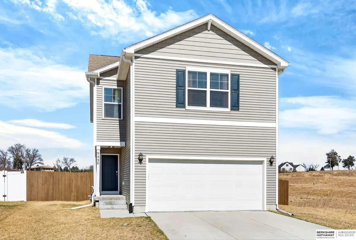 9438 Reynolds Street, Omaha, NE 68122 - #1