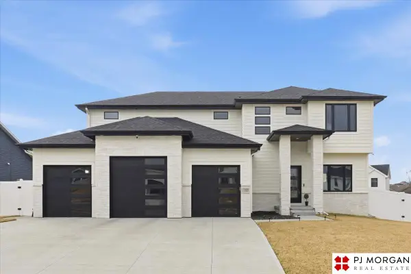 11908 S 110 Street, Papillion, NE 68046