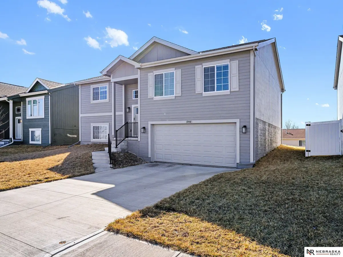 10901 Craig Street, Omaha, NE 68142 - #1