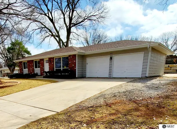 4241 Briarpark Drive, Lincoln, NE 68516