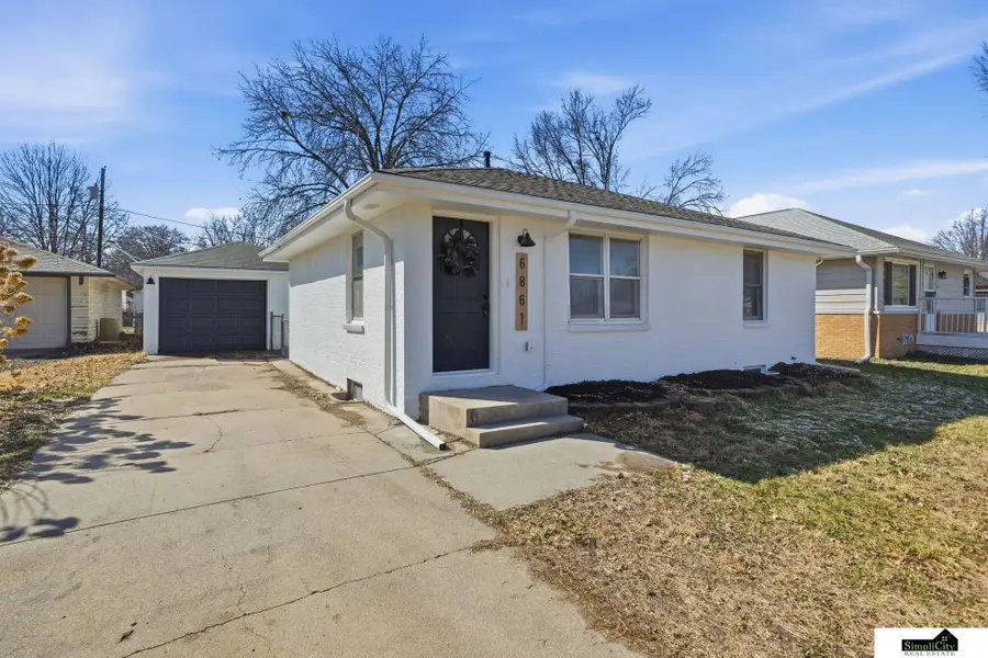 6861 Benton Street, Lincoln, NE 68507 - #2