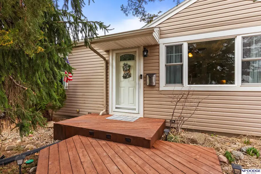 914 Pine Street, Council Bluffs, IA 51501 - #2