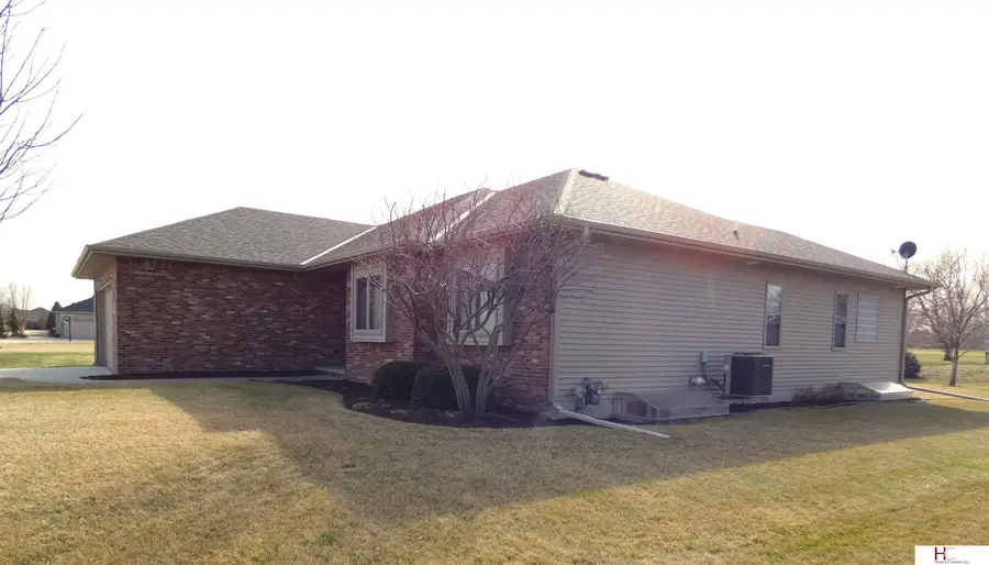 527 Edward Street, Friend, NE 68359 - #3