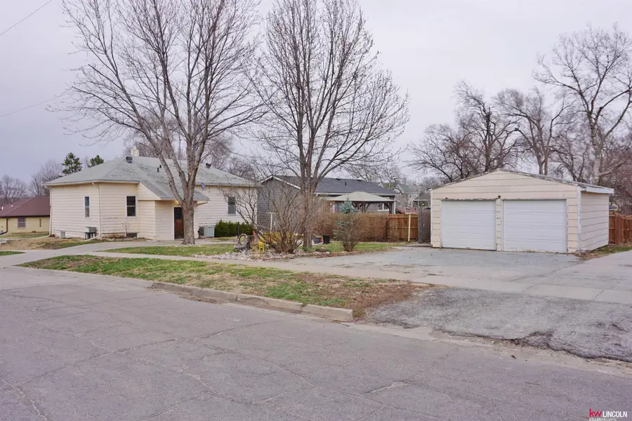 5401 Pioneers Boulevard, Lincoln, NE 68516 - #2