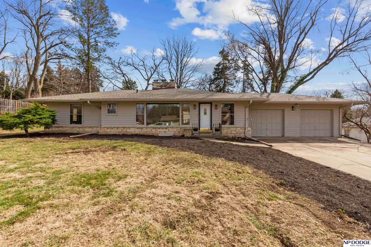 10319 Woodridge Lane, Omaha, NE 68124 - #1