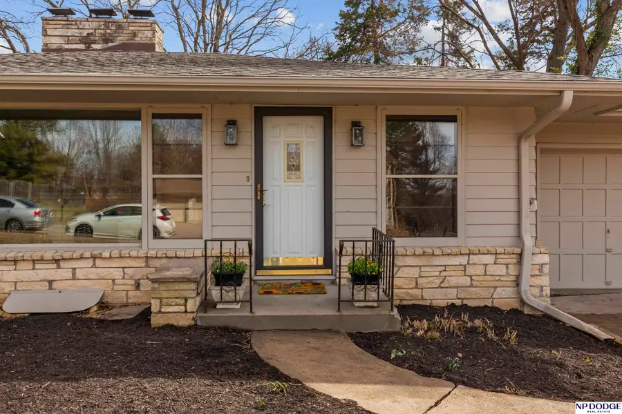 10319 Woodridge Lane, Omaha, NE 68124 - #2