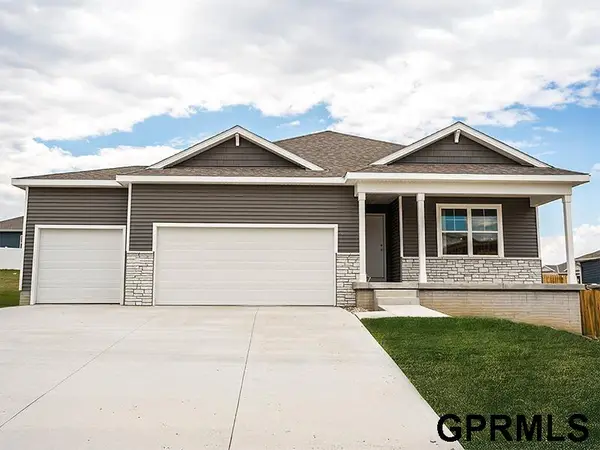 18478 Portal Street, Gretna, NE 68136