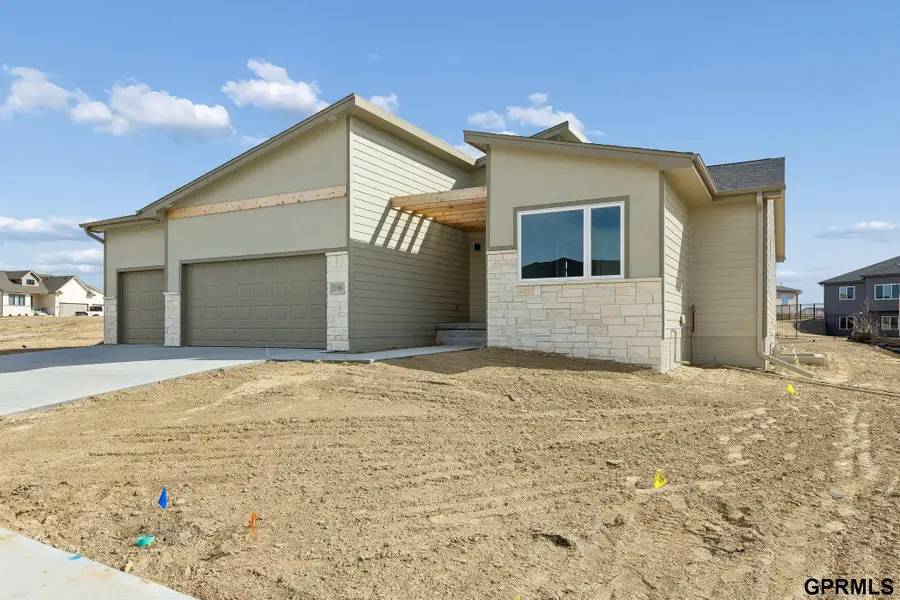 21109 Jessie Avenue, Elkhorn, NE 68022 - #2