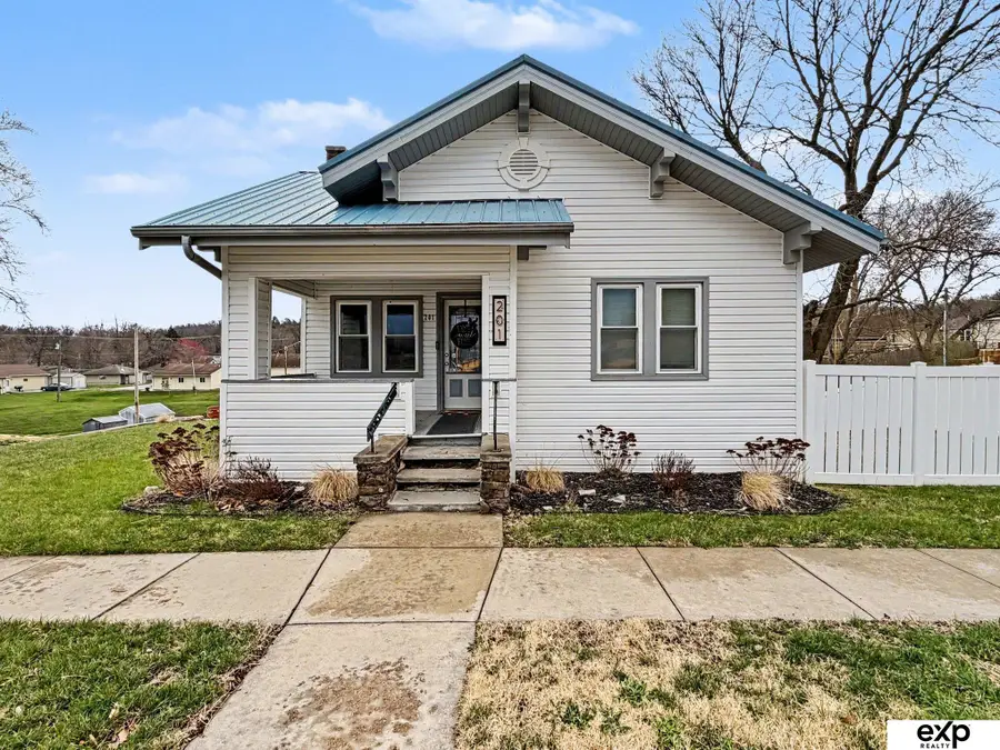 201 W P Street, Weeping Water, NE 68436 - #2