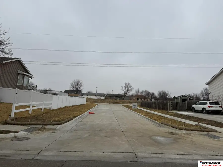 820 Lantern Court, Lincoln, NE 68521 - #3