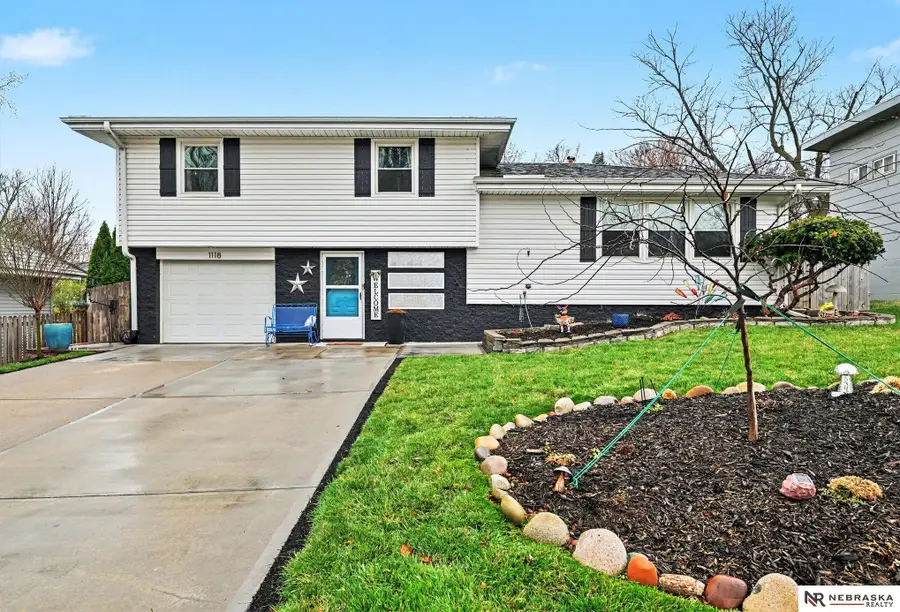 1118 Kingston Avenue, Bellevue, NE 68005 - #2