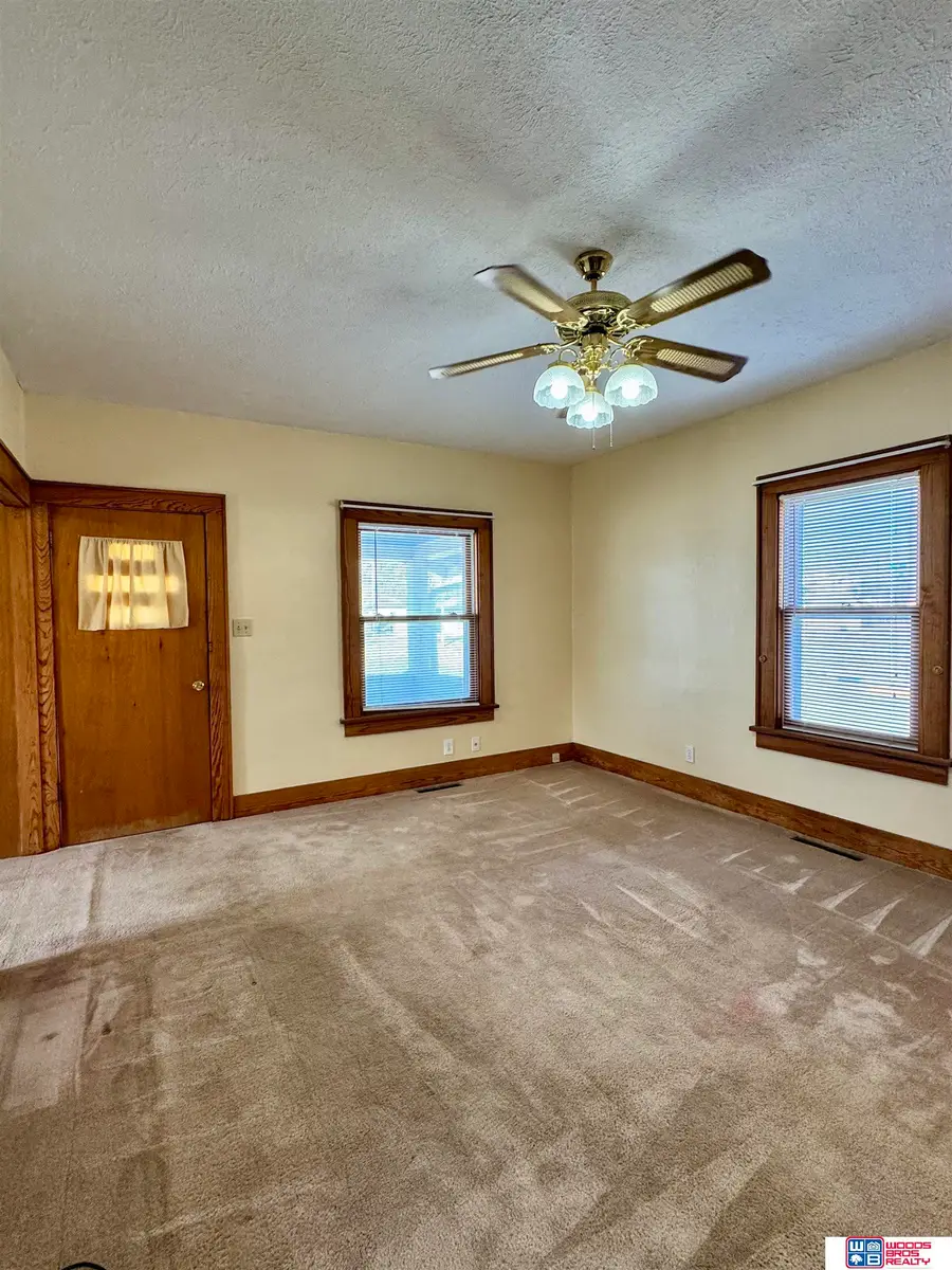 130 N Nebraska Avenue, York, NE 68467 - #3