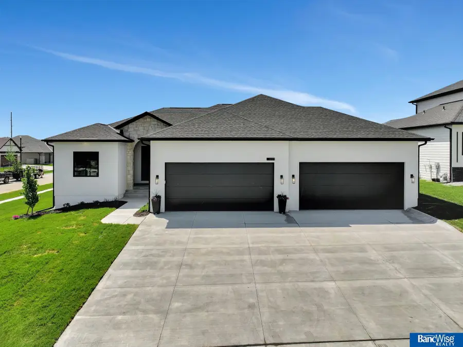 4138 Sundrop Avenue, Lincoln, NE 68516 - #2