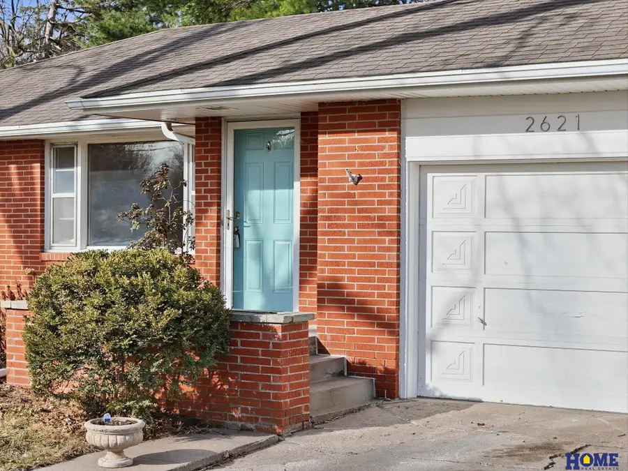 2621 S 40th Street, Lincoln, NE 68506 - #3