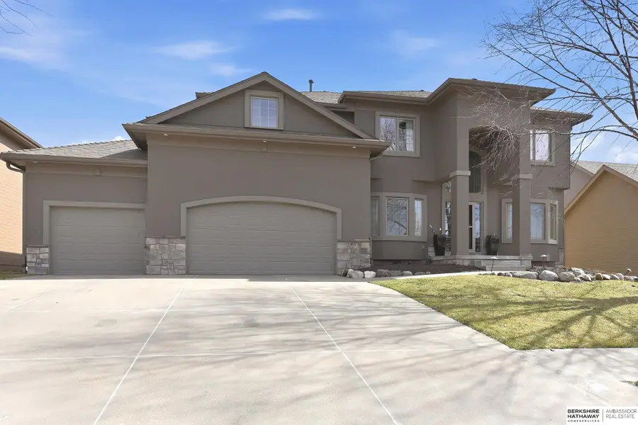 615 S 196th Avenue, Elkhorn, NE 68022 - #2