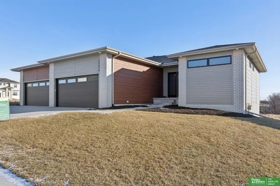20658 Laurel Avenue, Elkhorn, NE 68022 - #2