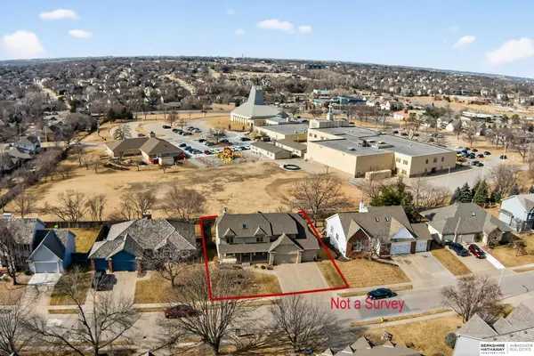 5512 S 166 Street, Omaha, NE 68135