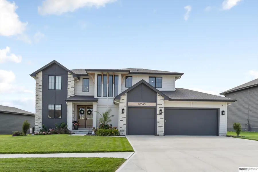 20545 Hartman Avenue, Elkhorn, NE 68022 - #2