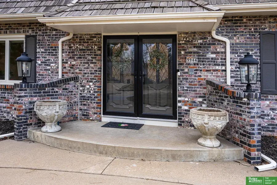 9944 Devonshire Drive, Omaha, NE 68114 - #2