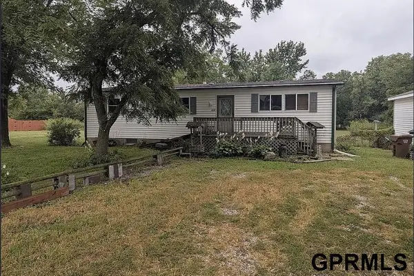123 Grand Street, Greenwood, NE 68366