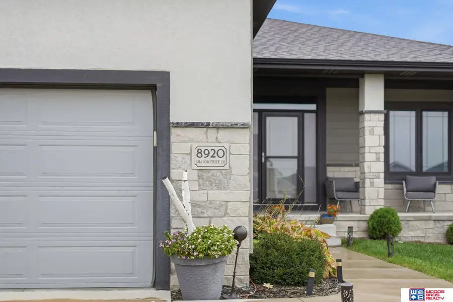 8920 Shadow Creek Lane, Lincoln, NE 68520 - #3