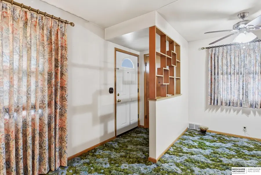 5328 N 48th Avenue, Omaha, NE 68104 - #3