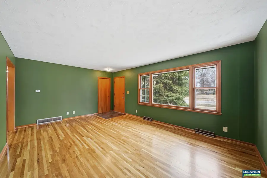 1135 Benton Street, Lincoln, NE 68521 - #3