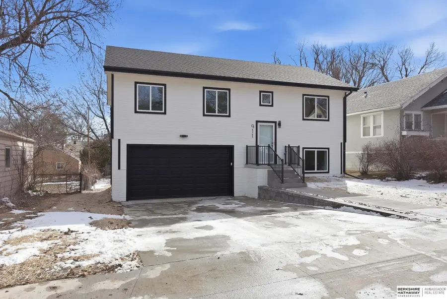 911 N 50th Avenue, Omaha, NE 68132 - #2