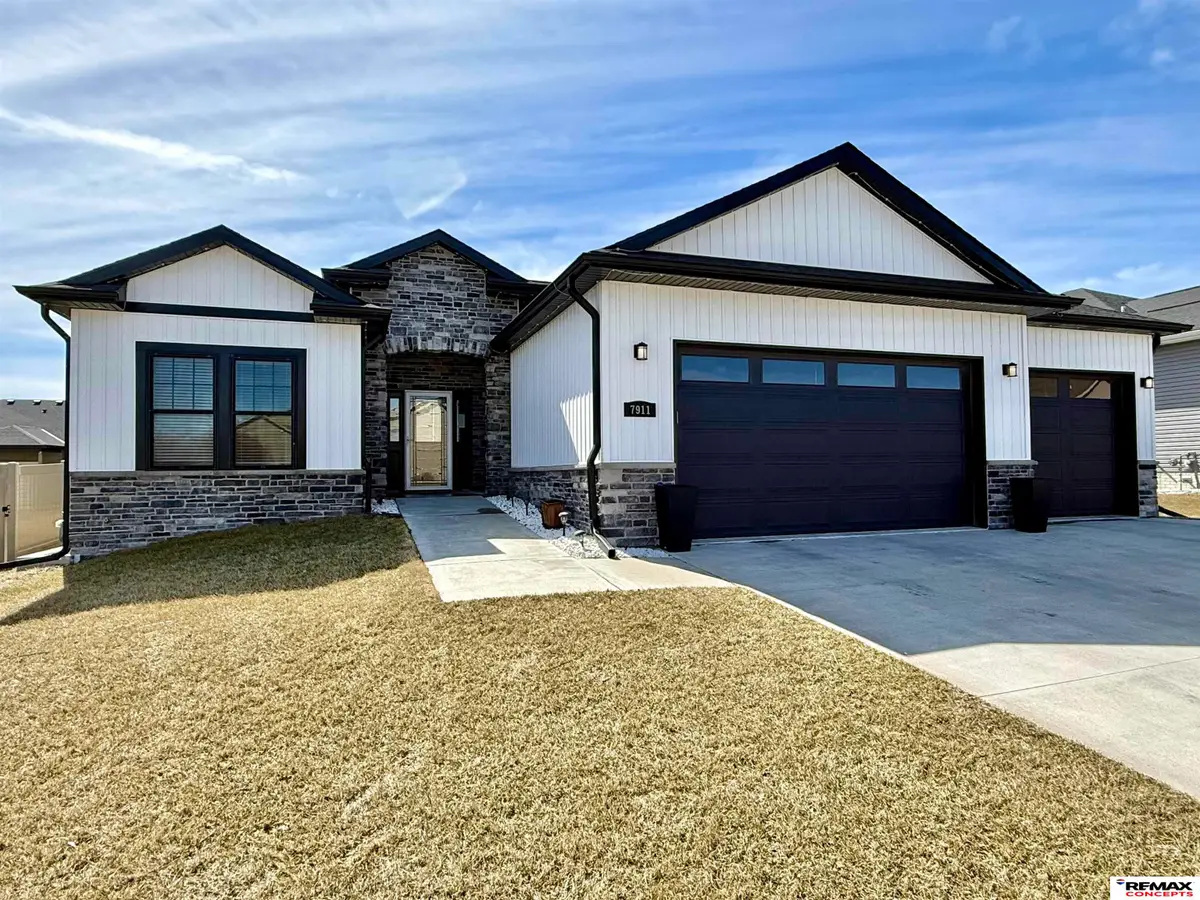 7911 Lena Street, Lincoln, NE 68516 - #1