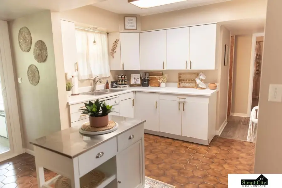 2820 S 33rd Street, Lincoln, NE 68506 - #3