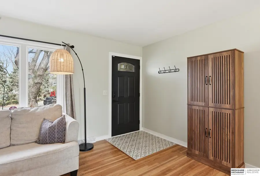 8014 Groves Avenue, Omaha, NE 68124 - #2