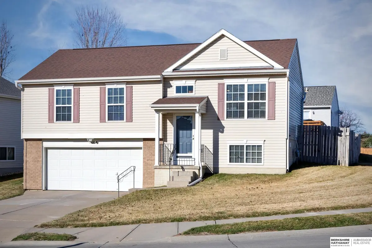 7520 N 110th Avenue, Omaha, NE 68142 - #1