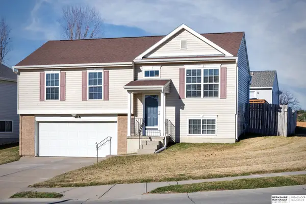 7520 N 110th Avenue, Omaha, NE 68142