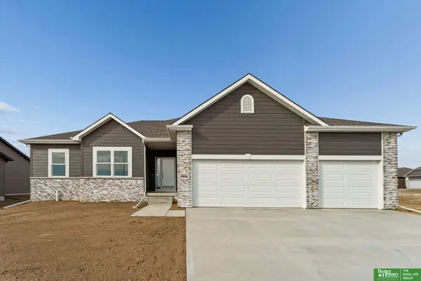 4906 Pinehill Road, Bellevue, NE 68133