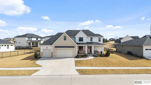 21165 C Street, Elkhorn, NE 68022