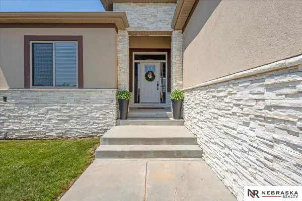 3043 N 95th Street, Lincoln, NE 68507