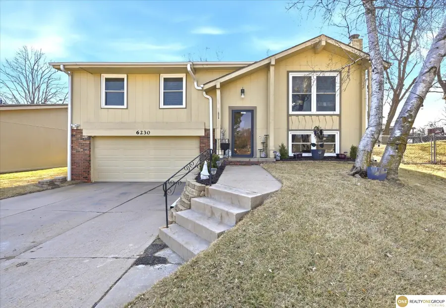 6230 N 114 Street, Omaha, NE 68164 - #2