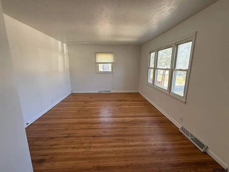 7272 N 34th Street Ne, Omaha, NE 68112 - #3