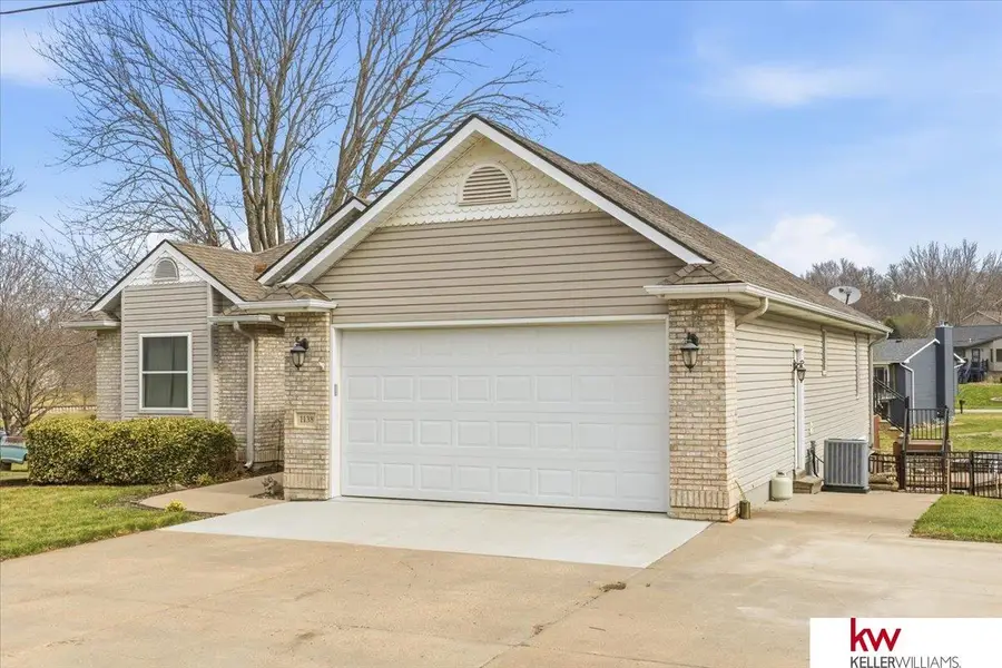 1138 Beaver Lake Boulevard, Plattsmouth, NE 68048 - #2