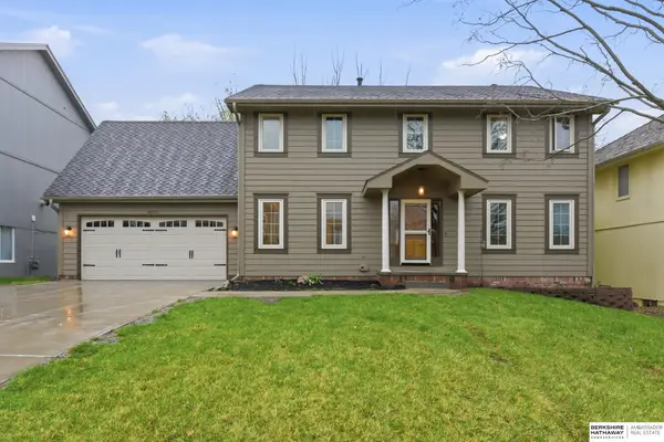 16275 Orchard Circle, Omaha, NE 68135