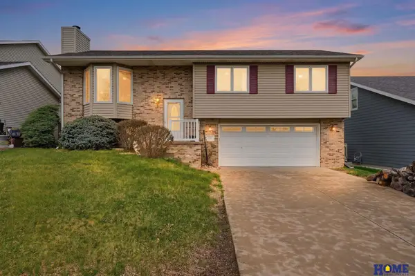 2330 Greenspire Circle, Lincoln, NE 68521