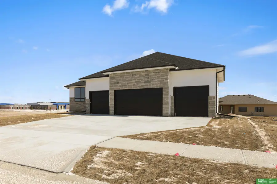 5813 N 197th Avenue, Elkhorn, NE 68022 - #2