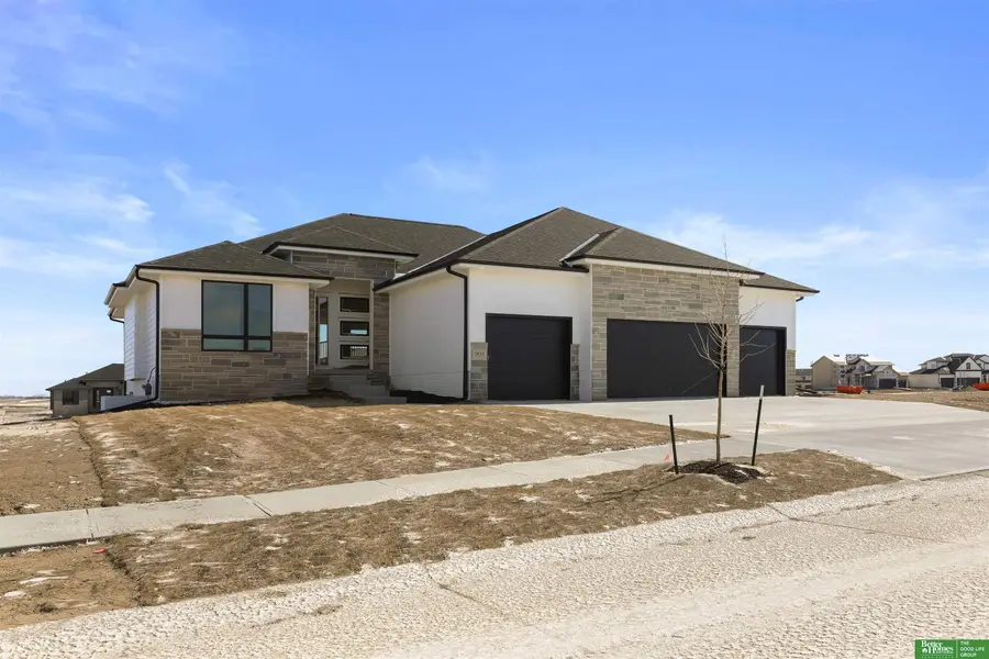 5813 N 197th Avenue, Elkhorn, NE 68022 - #3