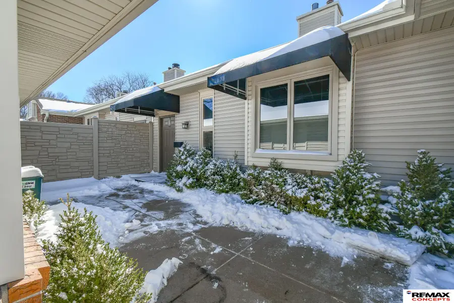 7207 Grand Oaks Drive, Lincoln, NE 68516 - #2