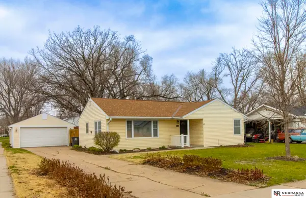 10811 N 140th Street, Waverly, NE 68462