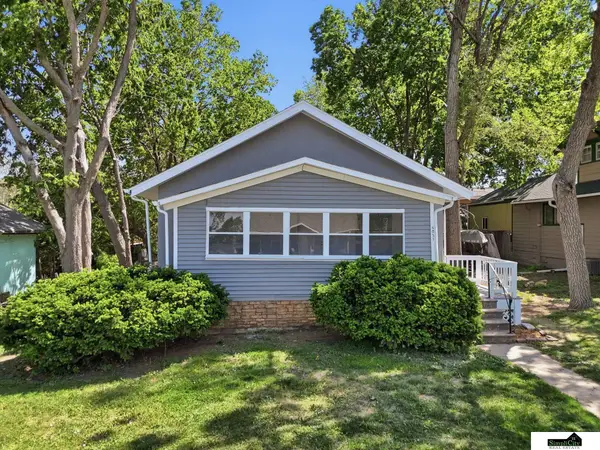 4851 Hillside Street, Lincoln, NE 68506