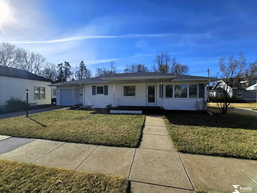 1017 K Street, Geneva, NE 68361 - #2