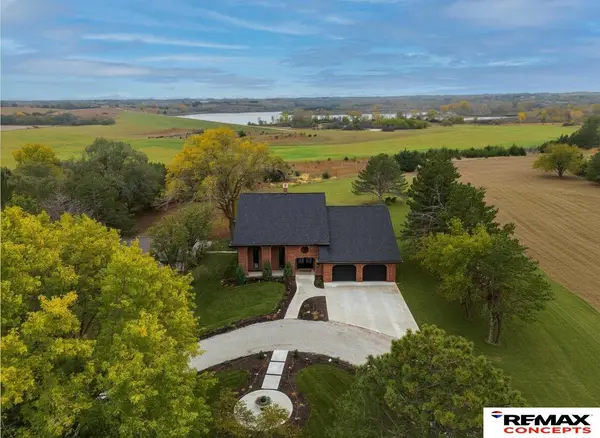 4701 W Deercrest Drive, Denton, NE 68339