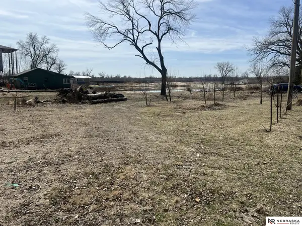 1810 E Park Circle, Bellevue, NE 68123