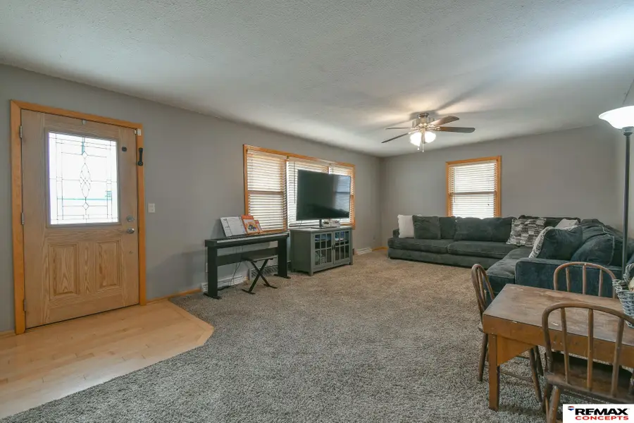 317 W E Street, Elmwood, NE 68349 - #2